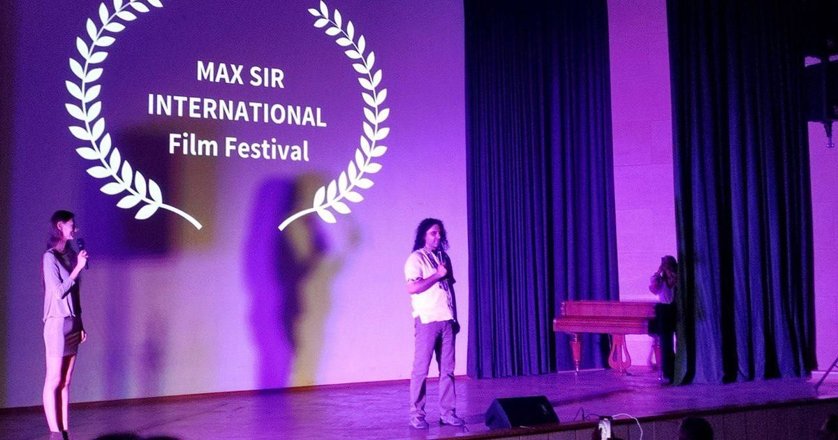 Max Sir International Film Festival — stage presentation